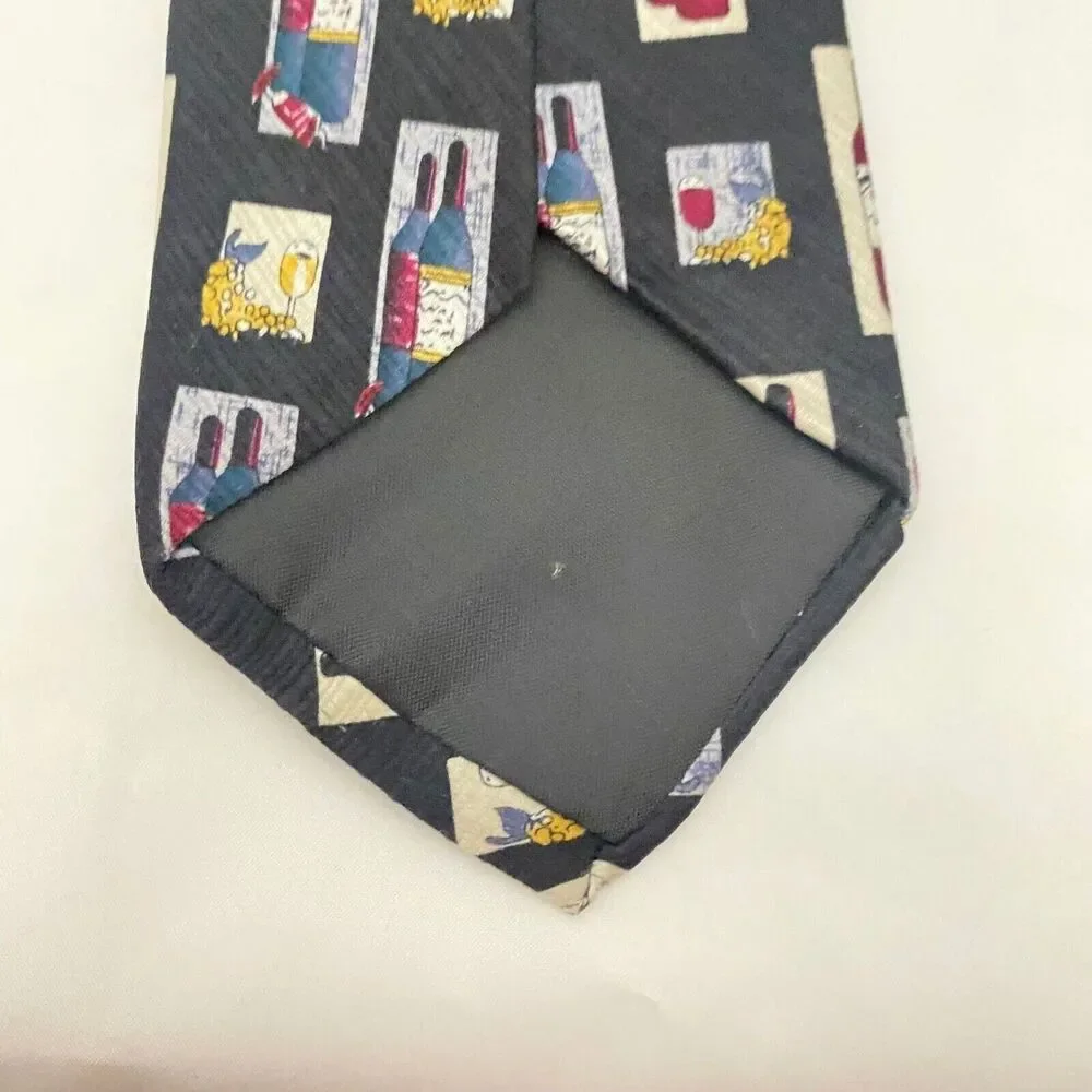 #5631 Michael Bruce Mens Wine Bottle Novelty Necktie. TIe 58X3.75